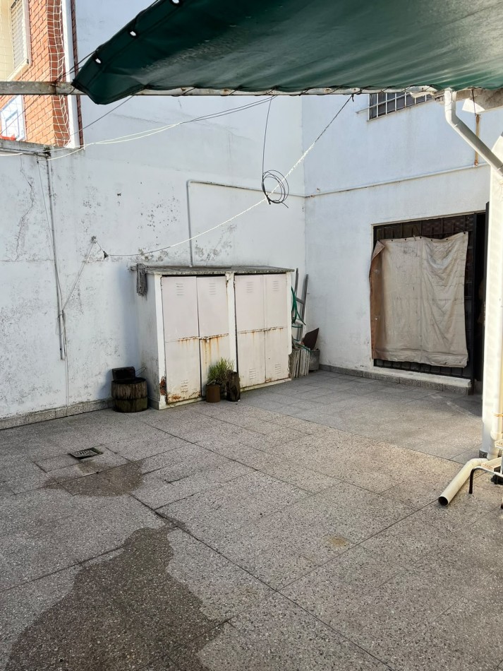 Espectacular Chalet de 5 ambientes en barrio San Carlos