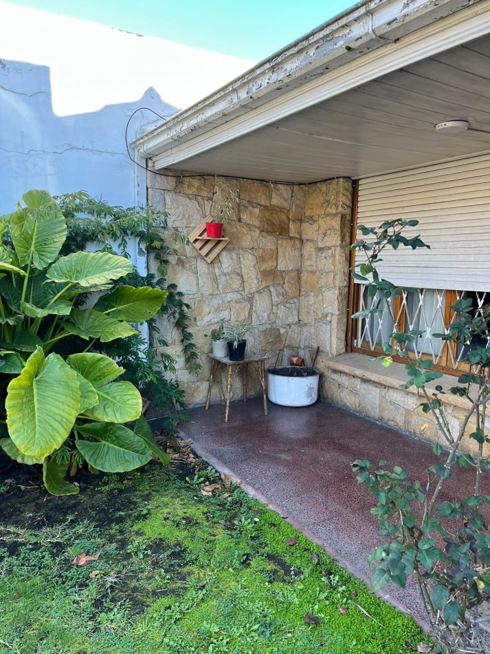 Espectacular Chalet de 5 ambientes en barrio San Carlos