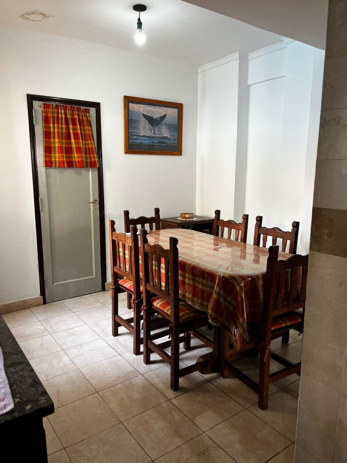 Departamento de 4 ambientes con balcon a la calle en zona privilegiada