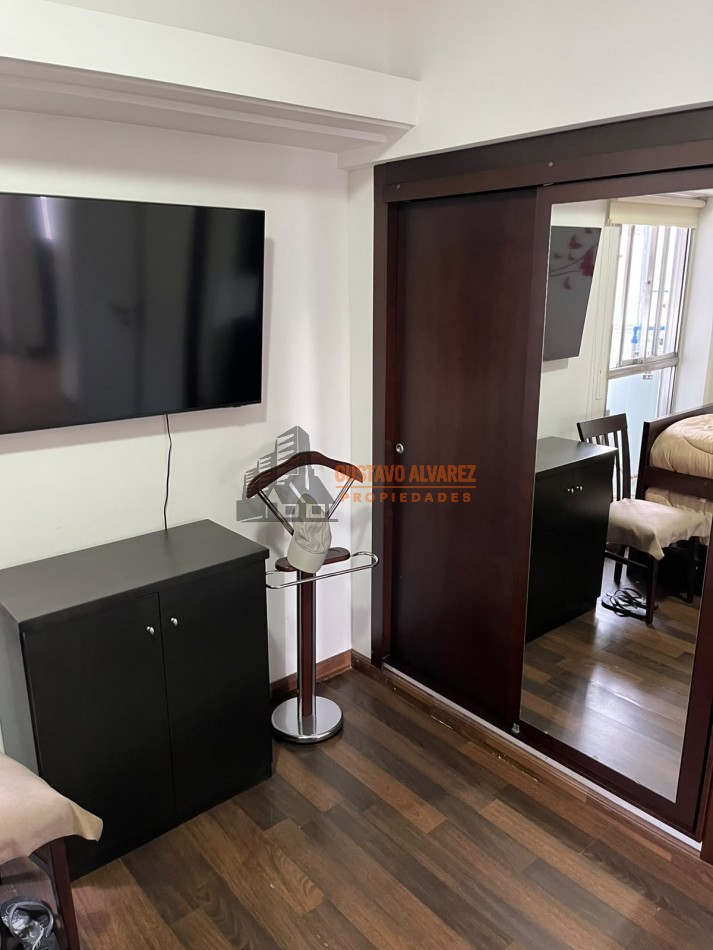 Hermoso departamento de tres ambientes reciclado con vista lateral al mar